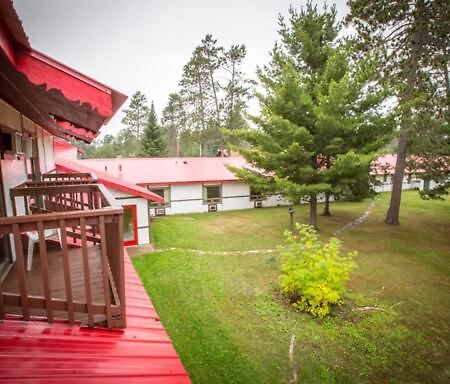 Northern Pine Inn เฮย์วาร์ด ภายนอก รูปภาพ