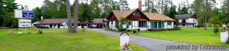 Northern Pine Inn เฮย์วาร์ด ภายนอก รูปภาพ